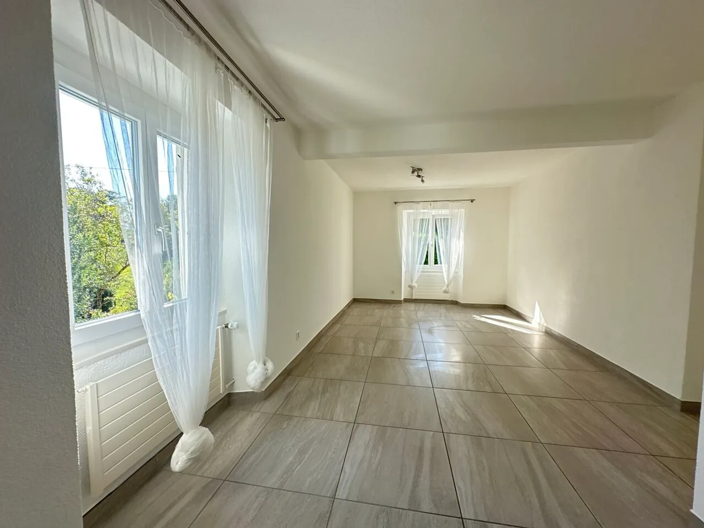 Schönes Gebäude mit 8 renovierten Wohnungen zu verkaufen in Courgenay - Foto 5 von 13