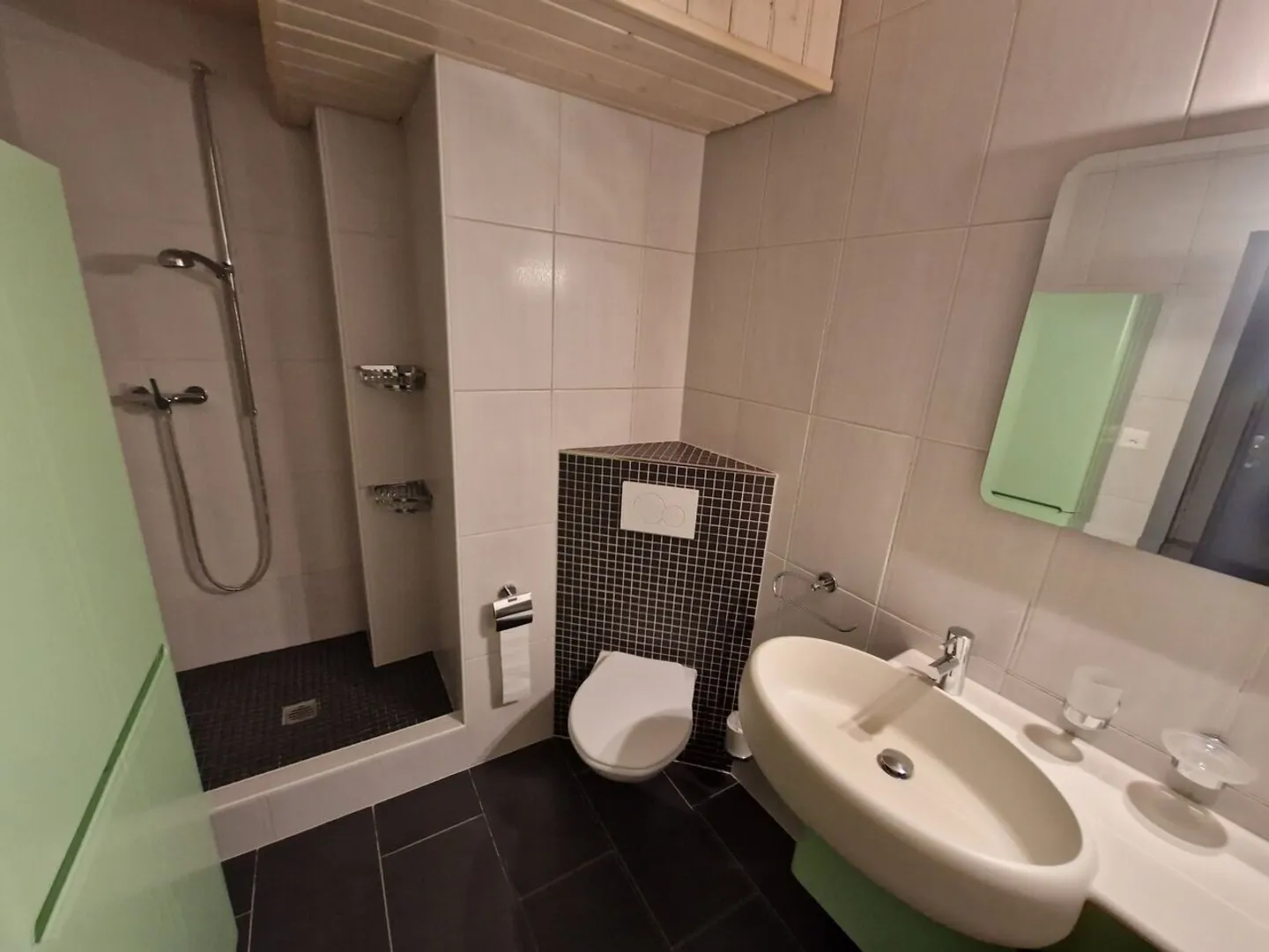 Edificio di rendimento - Foto 4 di 7