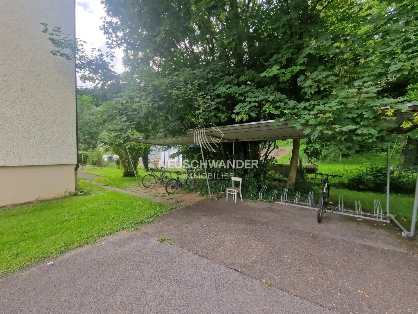 Edificio di rendimento - Foto 3 di 13