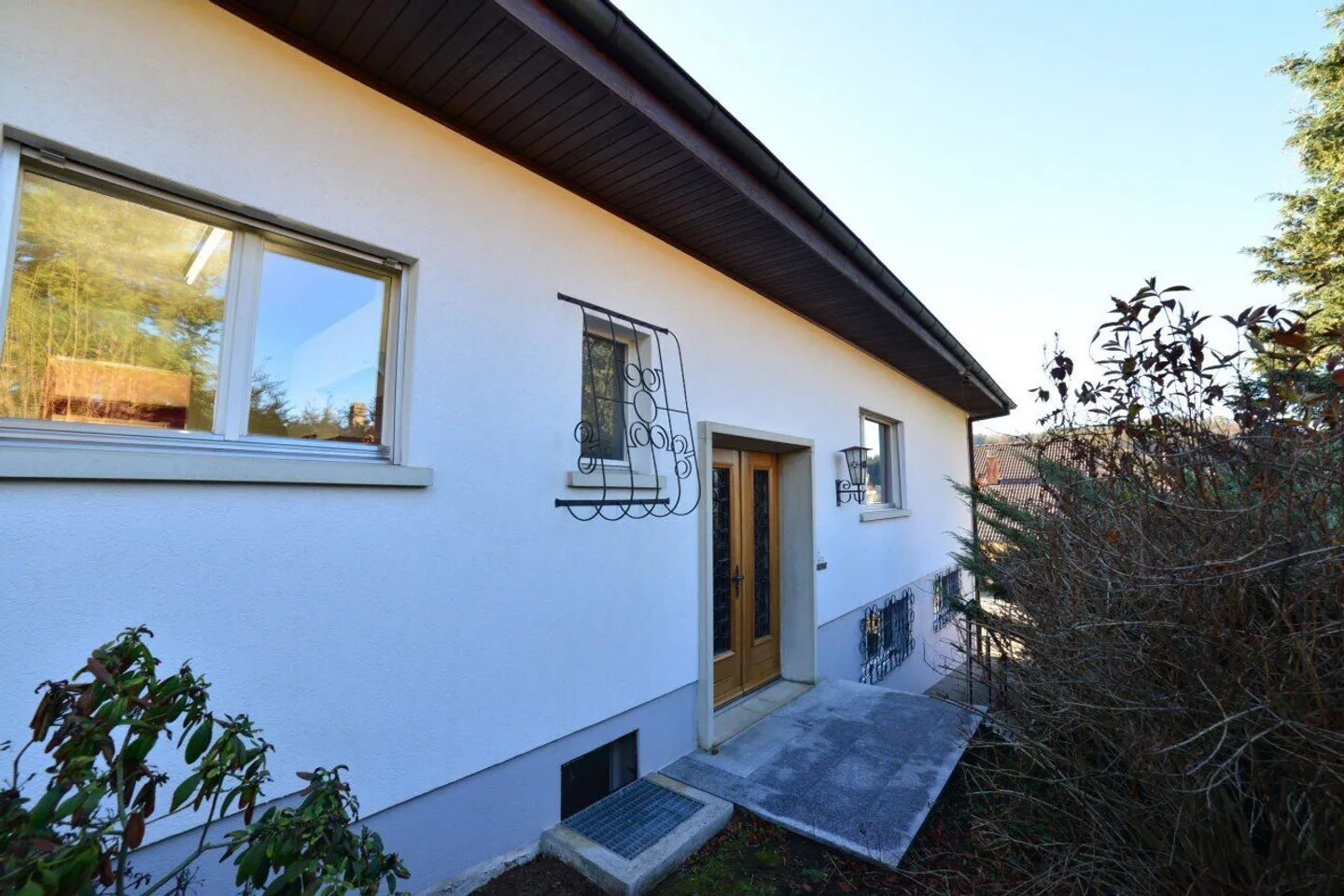 Incantevole villa di 7,5 stanze in una zona ricercata a Porrentruy - Foto 2 di 13