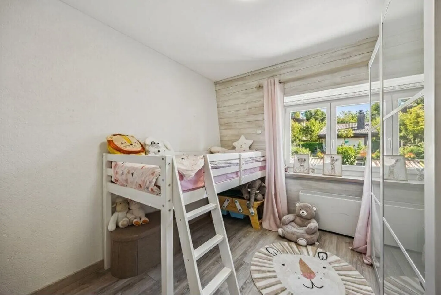 Familienhaus mit 5,5 Zimmern in Fontenais zu verkaufen - Foto 10 von 13