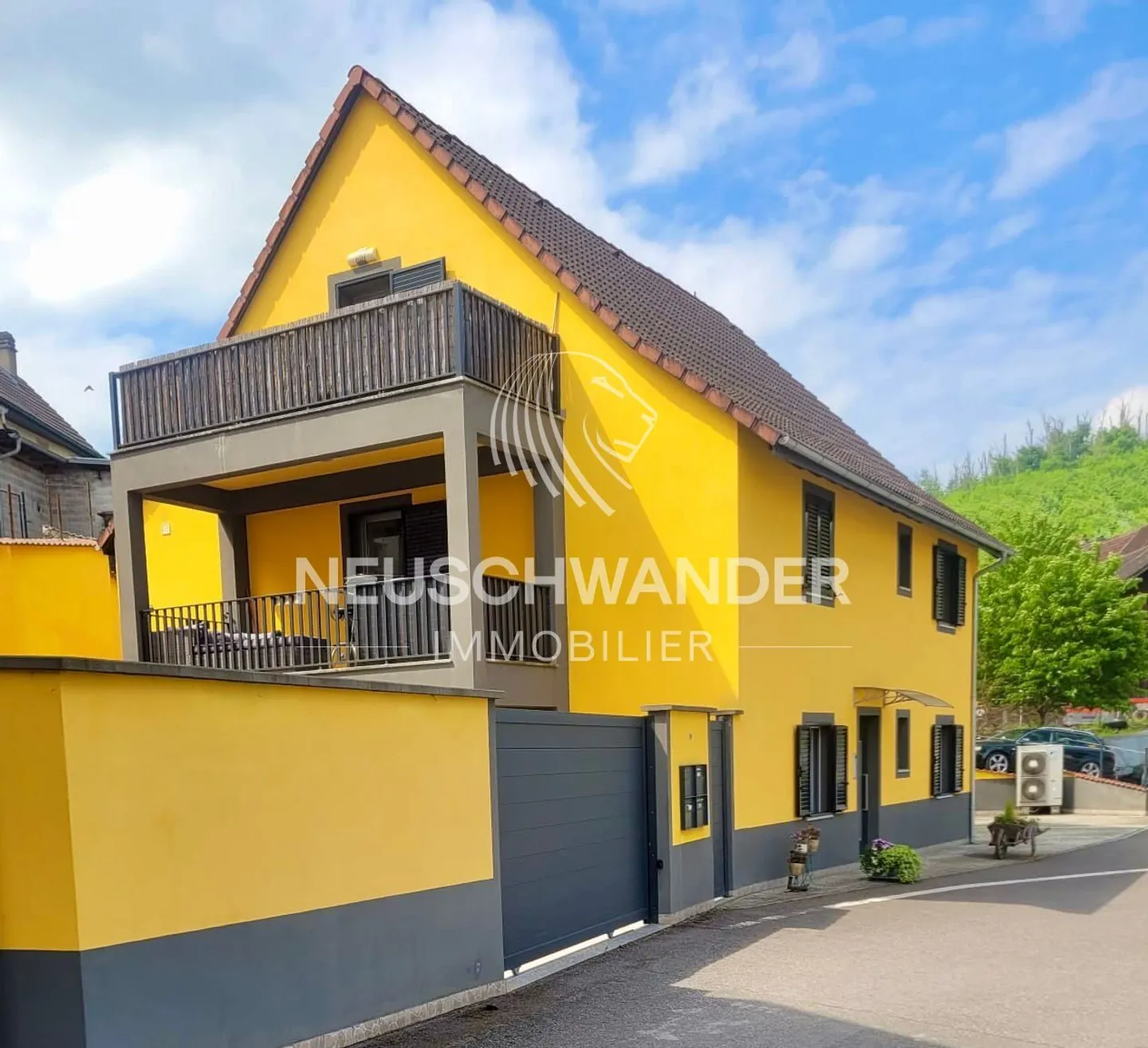 Maison de village rénovée avec 3 appartements à vendre à Courtemaîche - Photo 1 sur 13