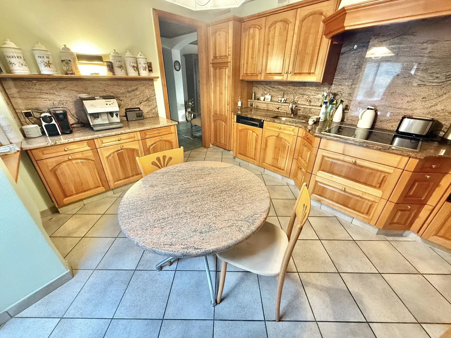 Zu verkaufen in Buix, Mietshaus mit 3 Wohnungen - Foto 4 von 13