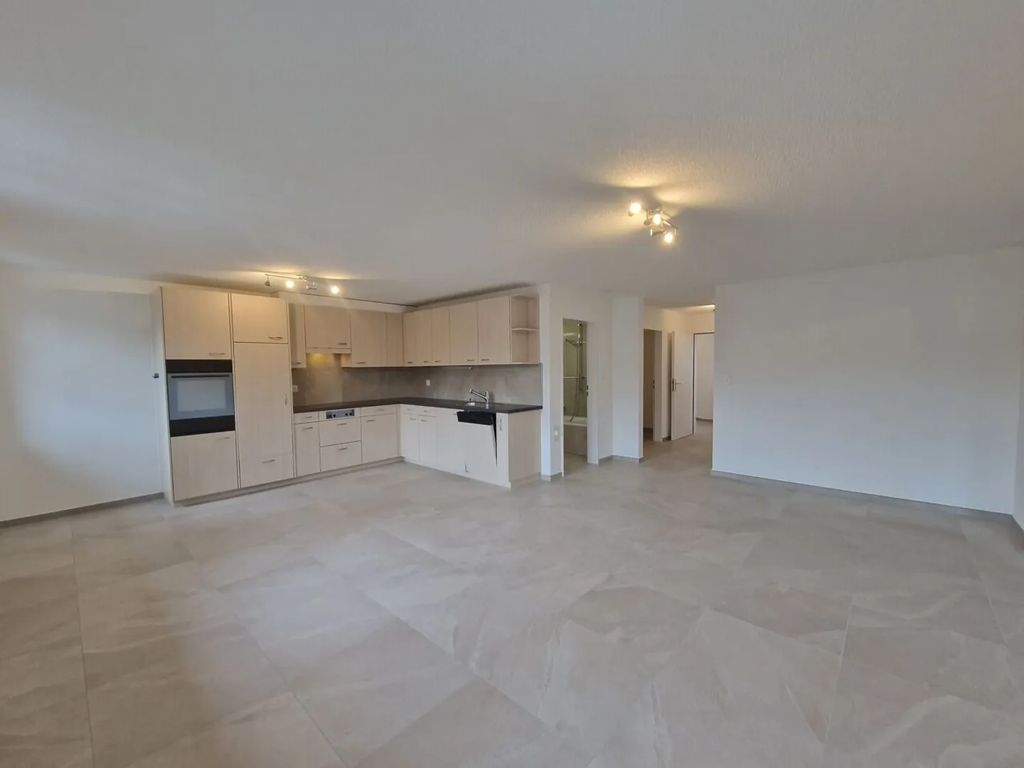 Im Dorf Alle, 4,5-Zimmer-Wohnung zu verkaufen - Foto 2 von 7