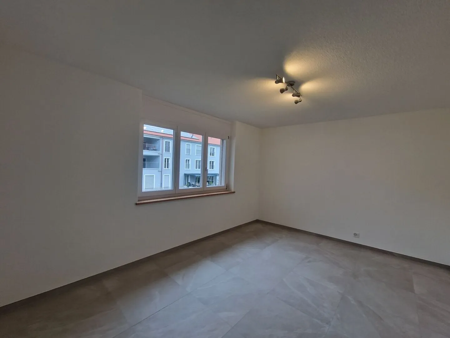 Im Dorf Alle, 4,5-Zimmer-Wohnung zu verkaufen - Foto 5 von 7