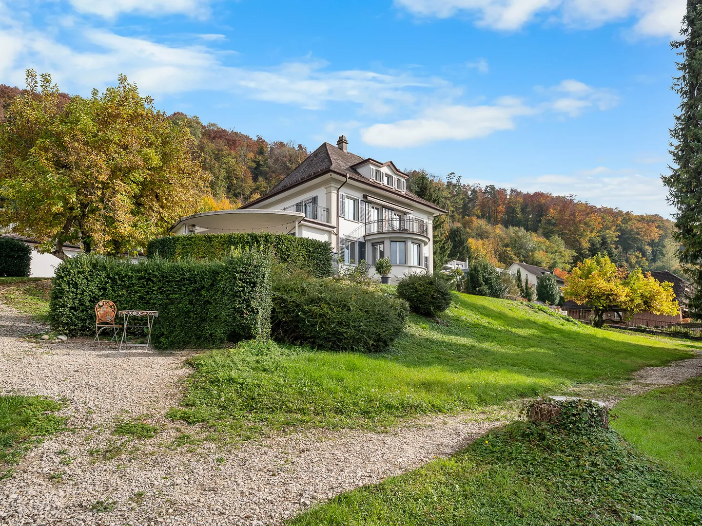 Repräsentative Villa 35 Min. von Zürich - Photo 2 of 10