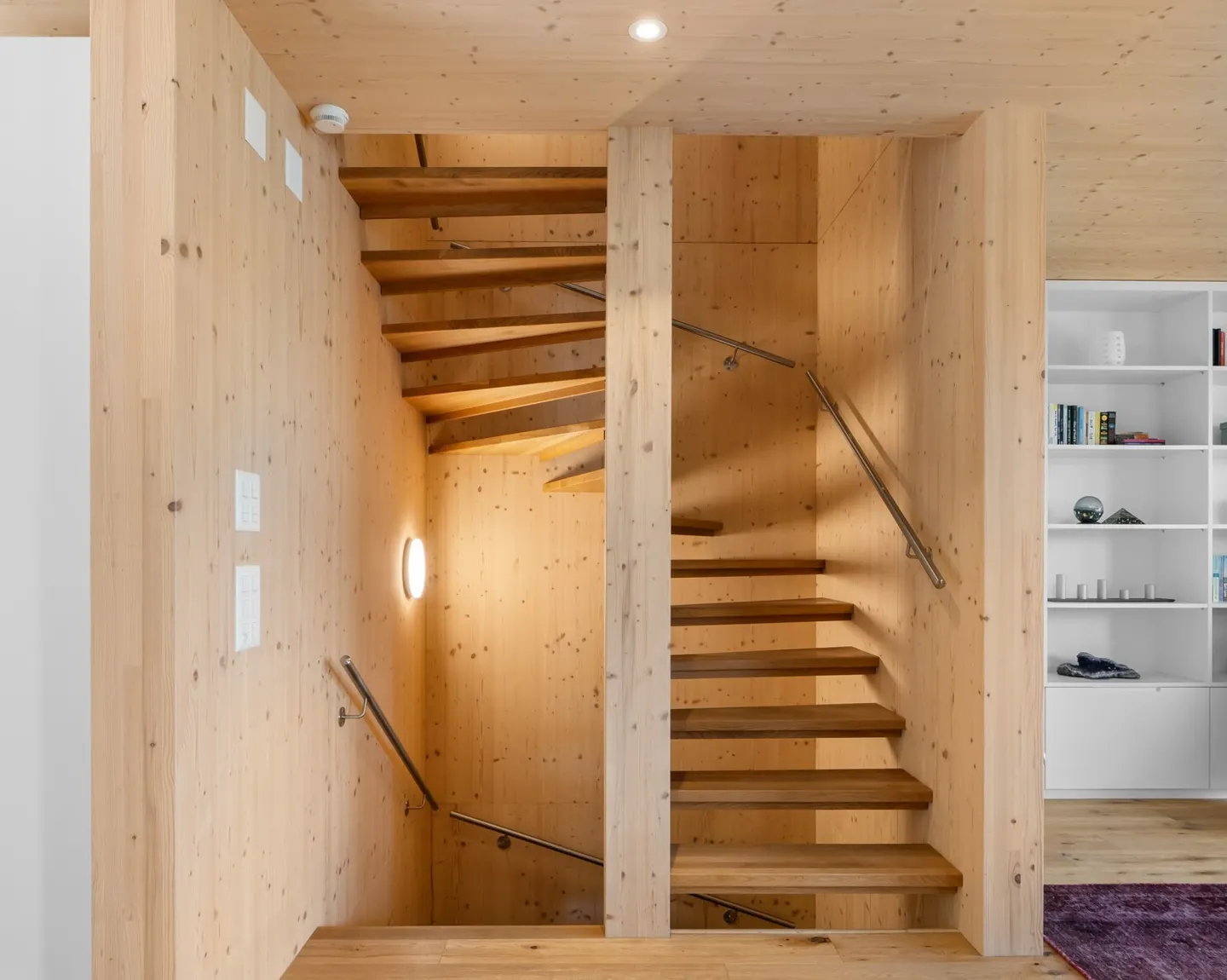 Modern 6.5-Room House with Panoramic View - Photo 5 of 9