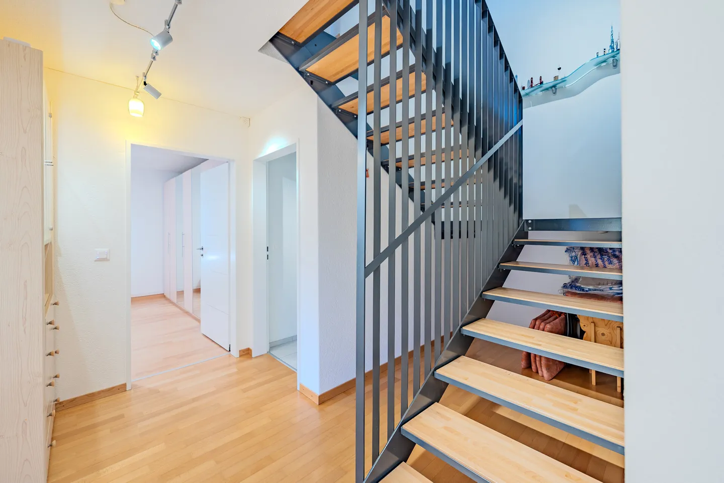 Dreamlike 5.5-room maisonette apartment with fully developed hobby room - Photo 9 of 13