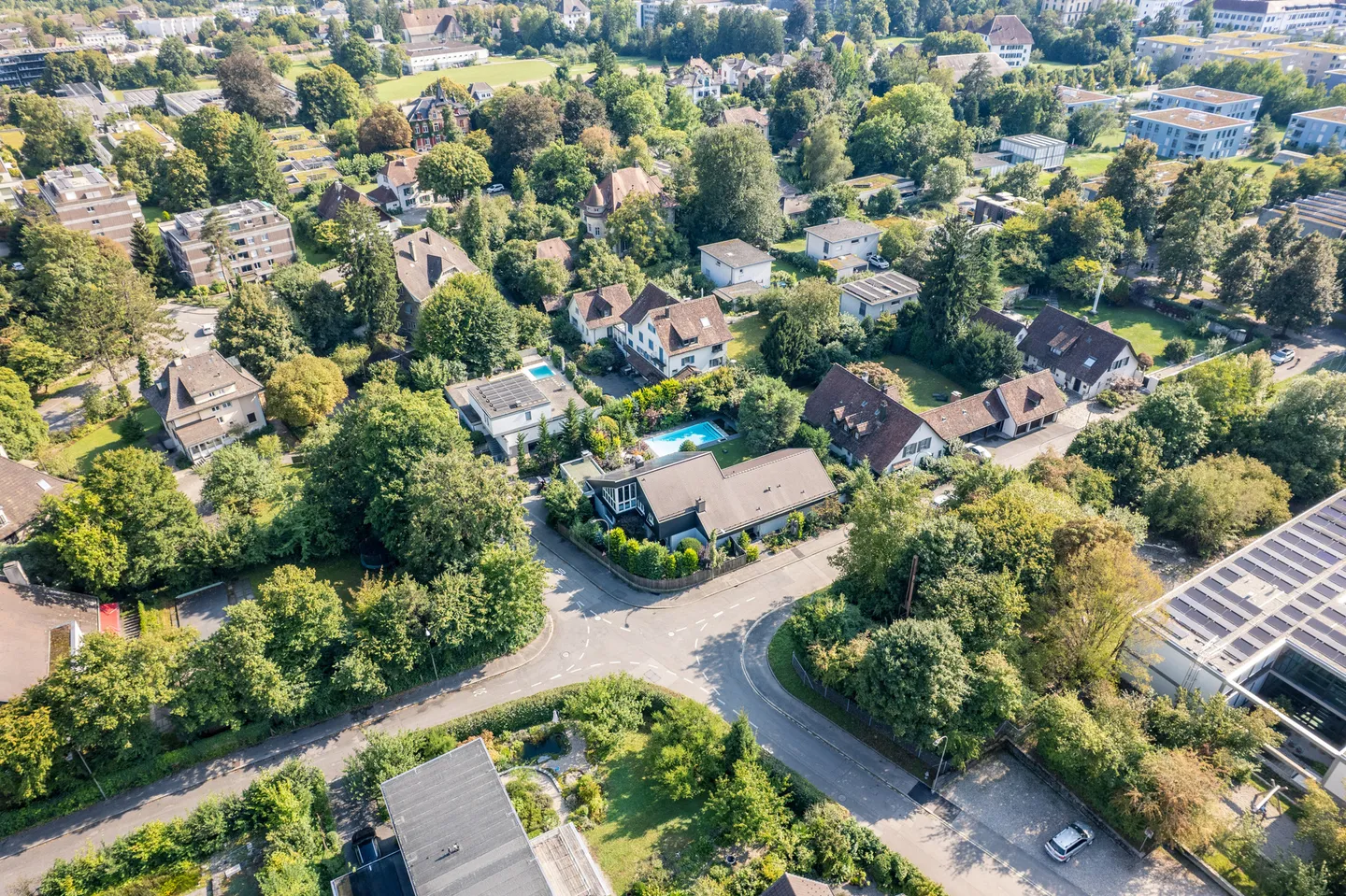 Belle et spacieuse villa - Photo 1 sur 10