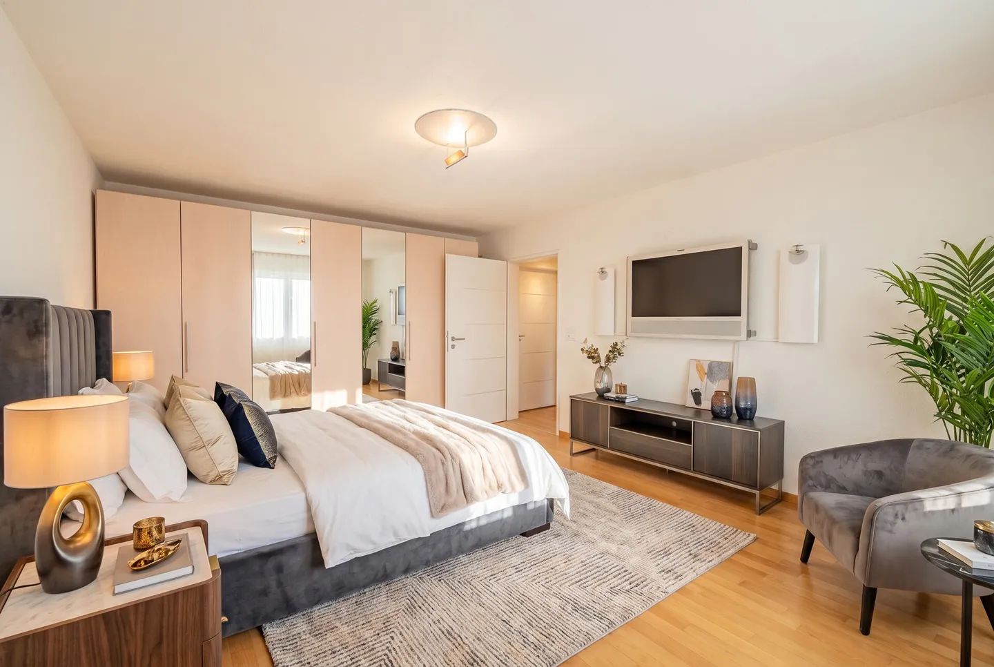 Dreamlike 5.5-room maisonette apartment with fully developed hobby room - Photo 8 of 13
