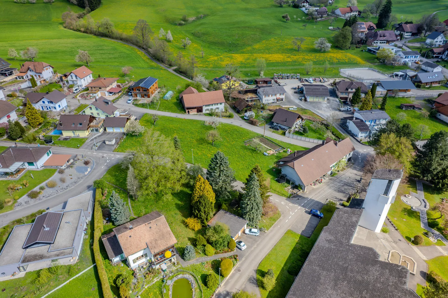 Developable plot of land with numerous construction possibilities - Photo 2 of 12