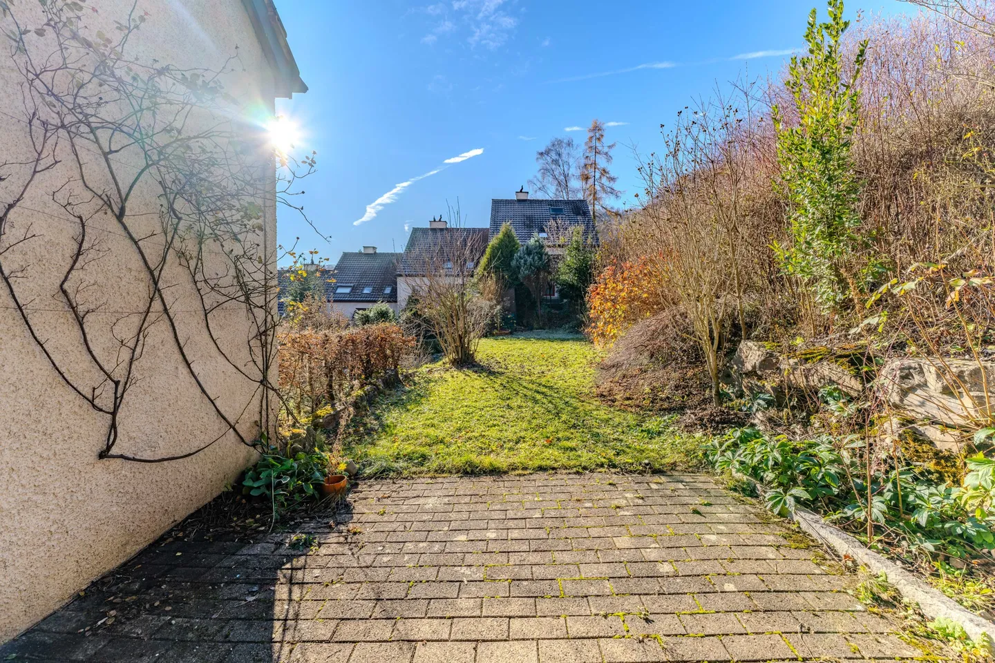 6.5-Zimmer-Reiheneckhaus mit grossem Garten - Foto 6 von 13