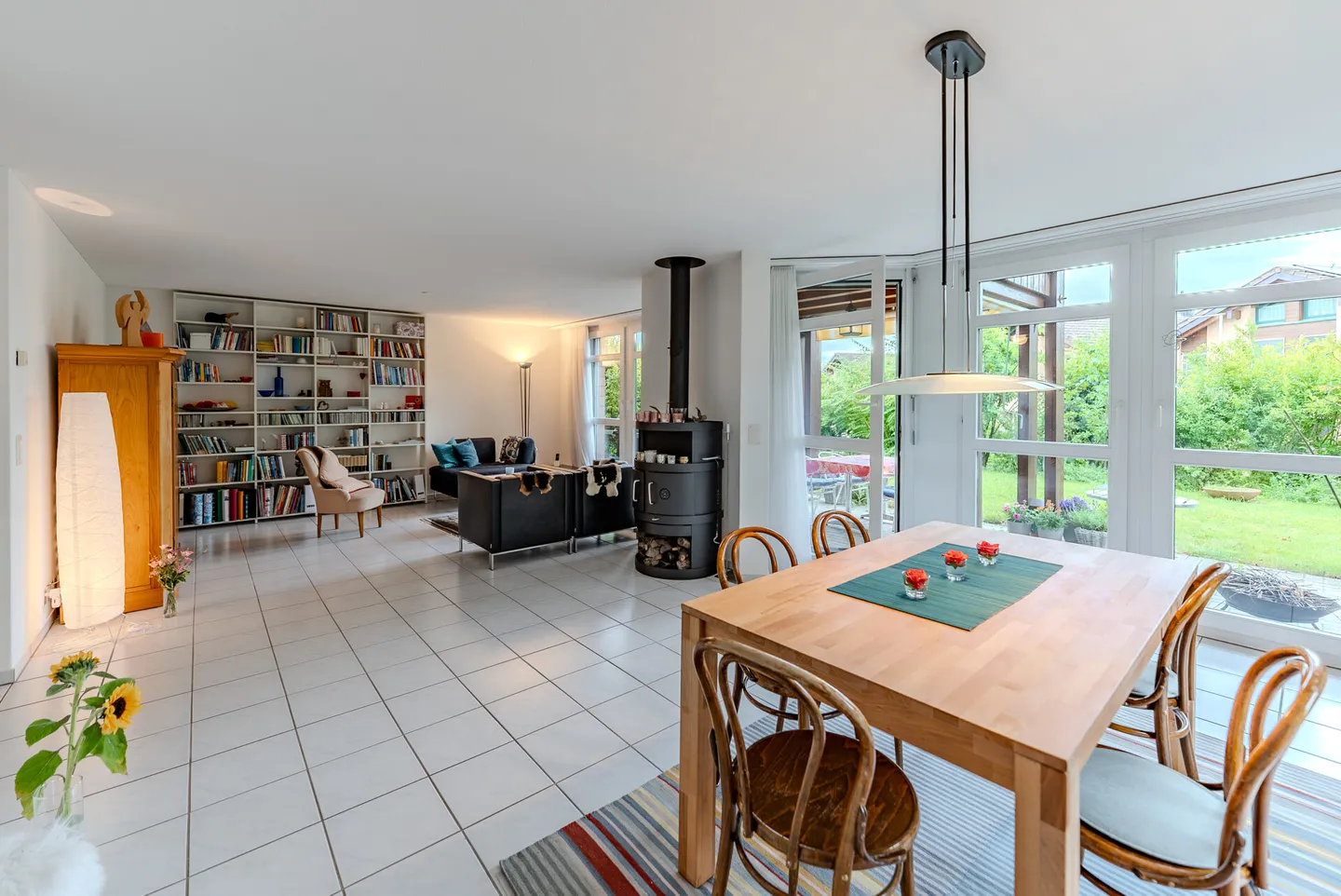 Maison individuelle avec grand jardin dans un quartier résidentiel calme - Photo 12 sur 13