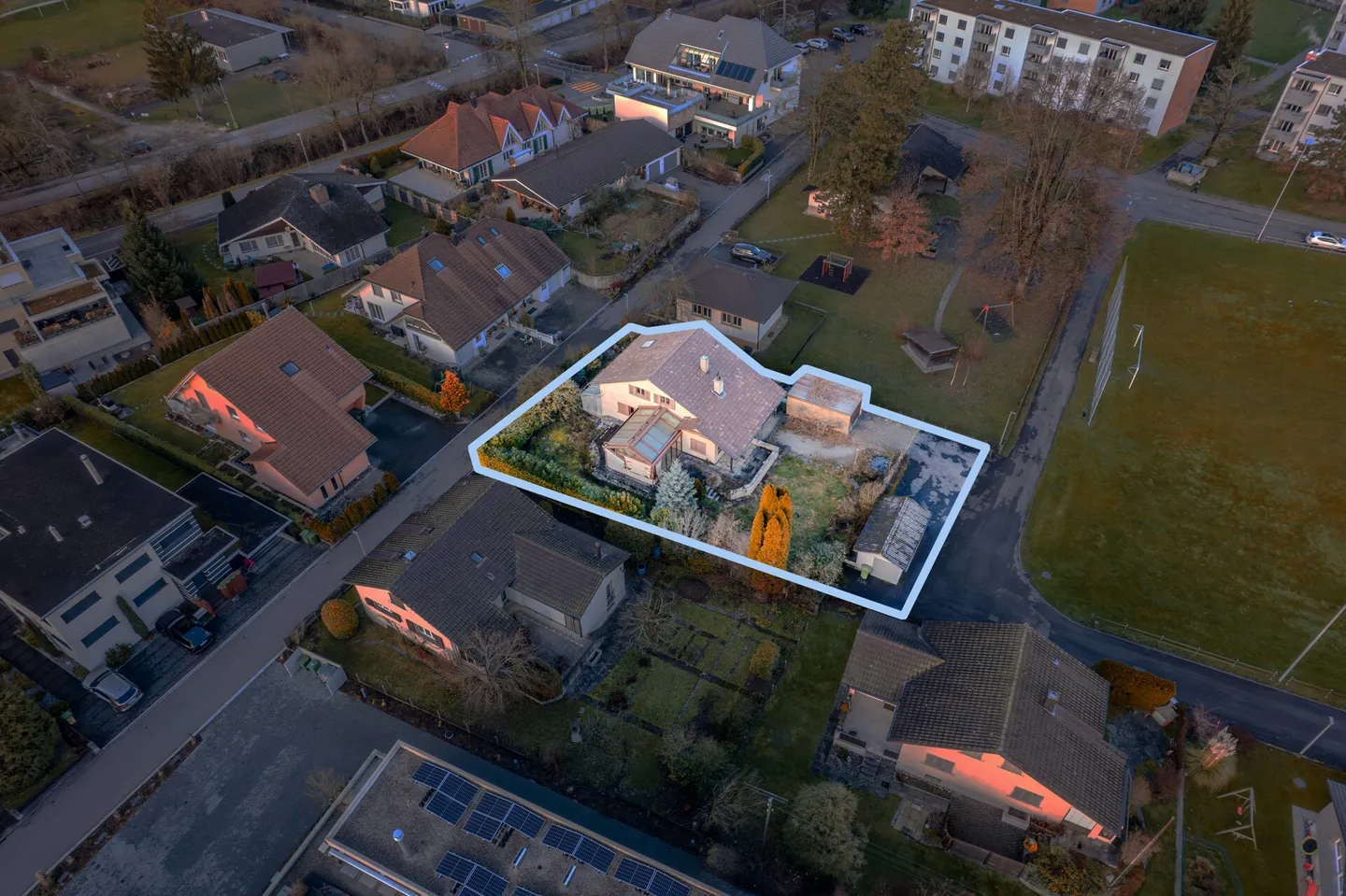 Projektiertes Mehrfamilienhaus mit 3 Wohnungen - Foto 9 von 13