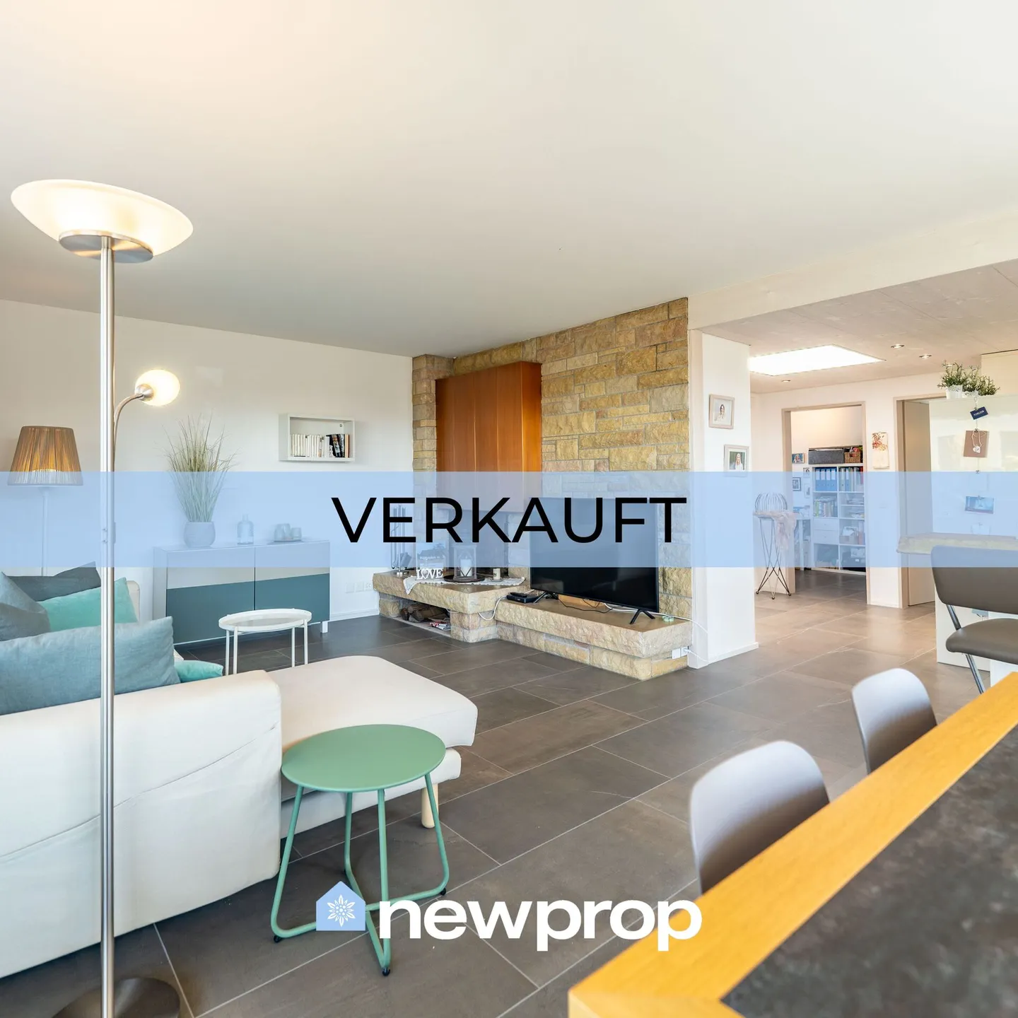 Renovierte 3.5-Zimmer-Attikawohnung in Rütihof - Photo 1 of 13