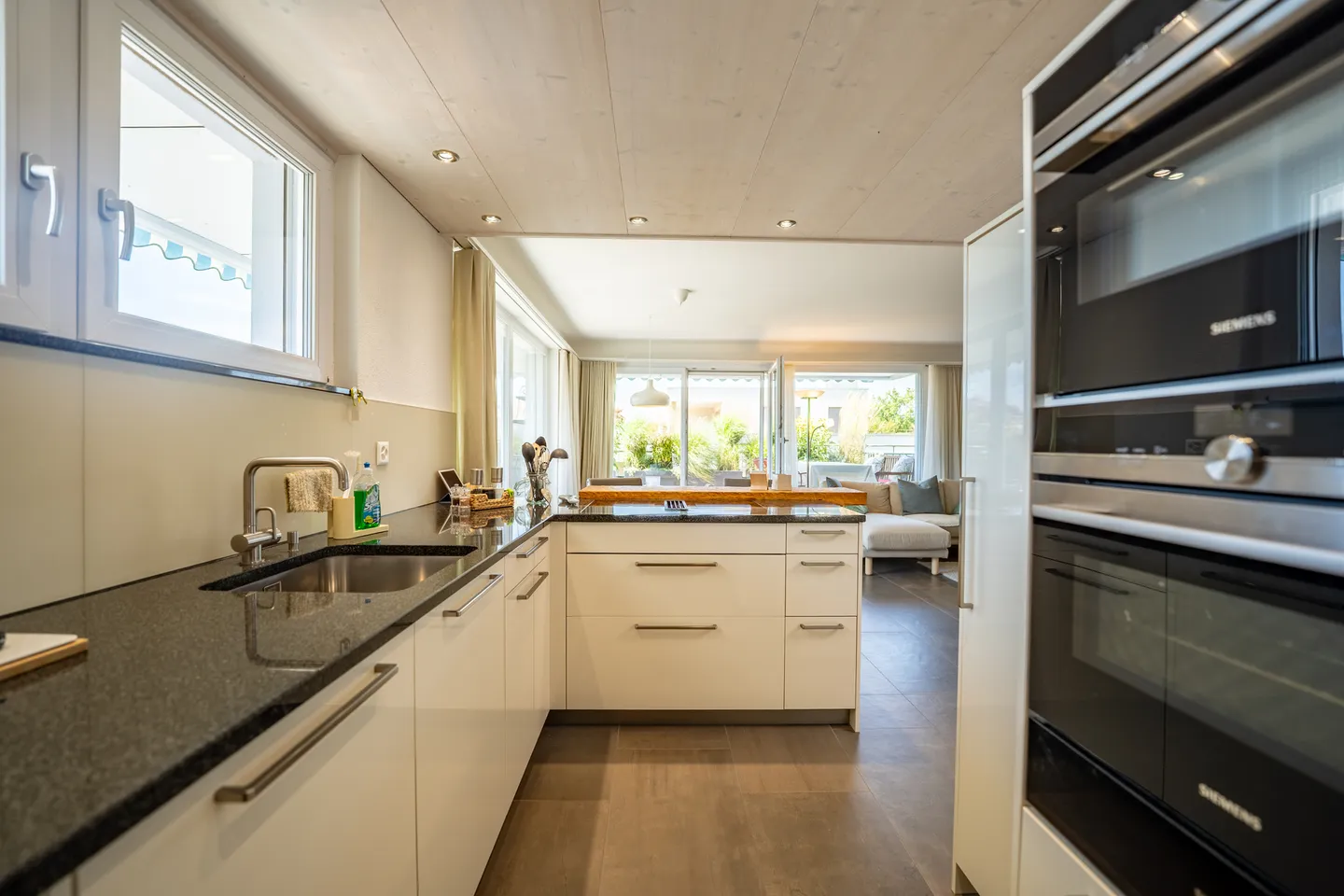 Renovierte 3.5-Zimmer-Attikawohnung in Rütihof - Photo 3 of 13