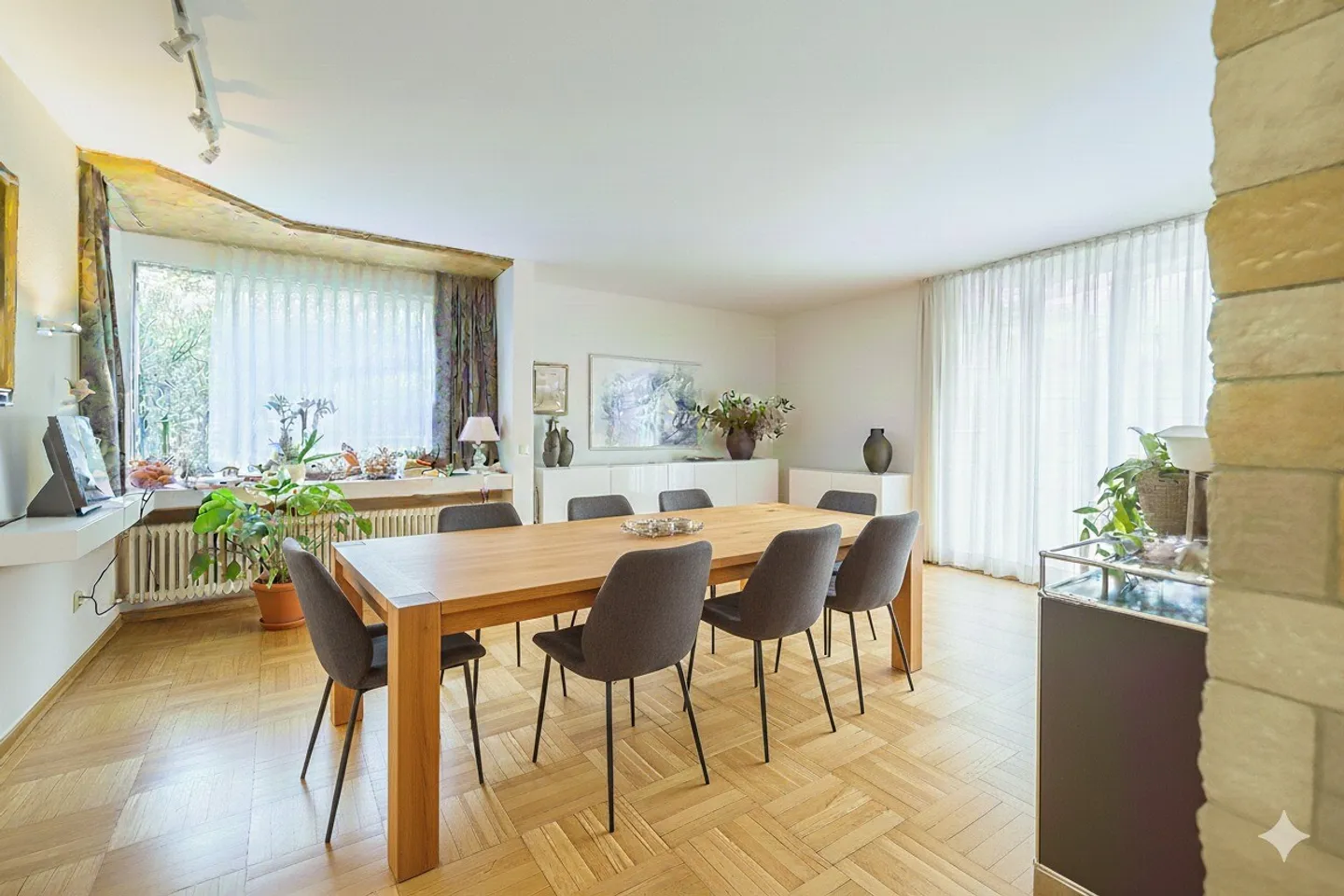 Beautiful and spacious villa - Photo 7 of 13