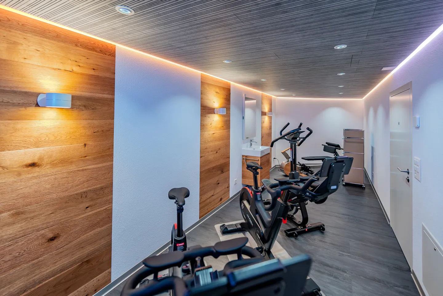 Magnifique appartement en duplex de 5,5 pièces avec salle de loisirs entièrement aménagée - Photo 13 sur 13