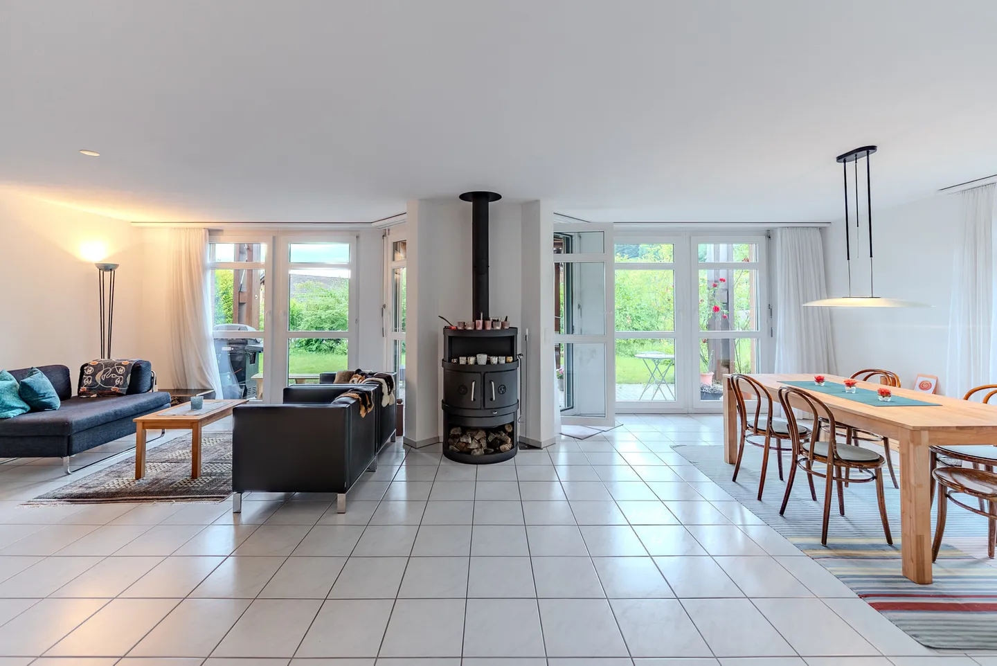 Maison individuelle avec grand jardin dans un quartier résidentiel calme - Photo 11 sur 13
