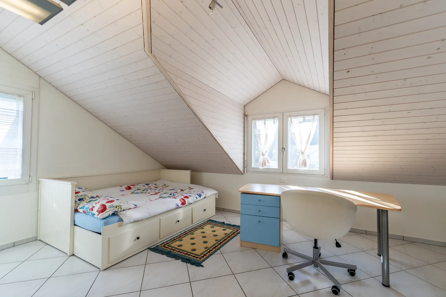 Family idyll in Spreitenbach Charming 7-room terraced single-family home - Photo 12 of 13