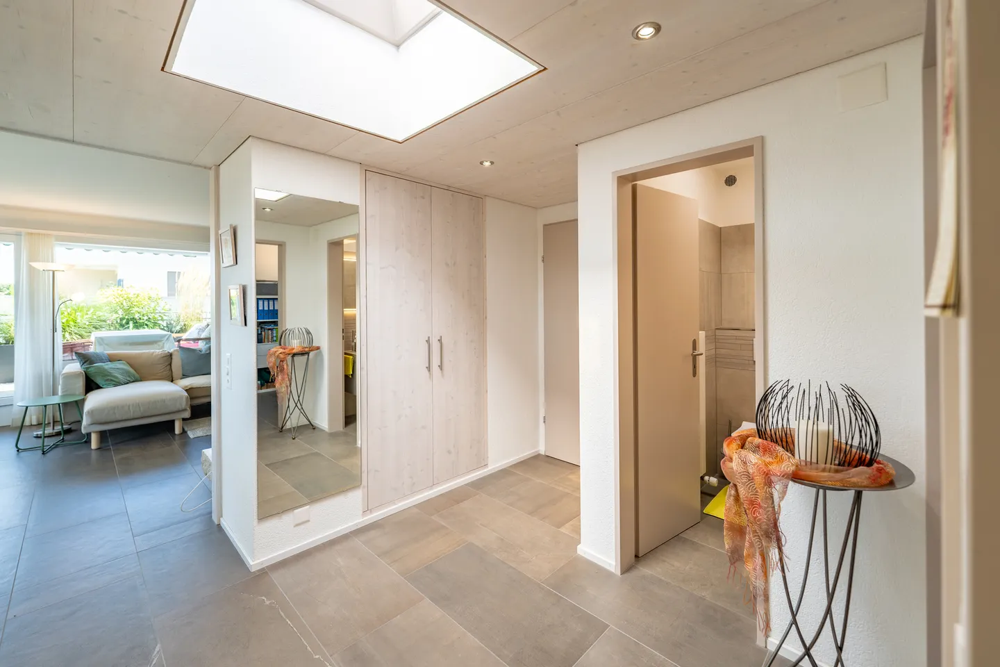 Renovierte 3.5-Zimmer-Attikawohnung in Rütihof - Photo 4 of 13