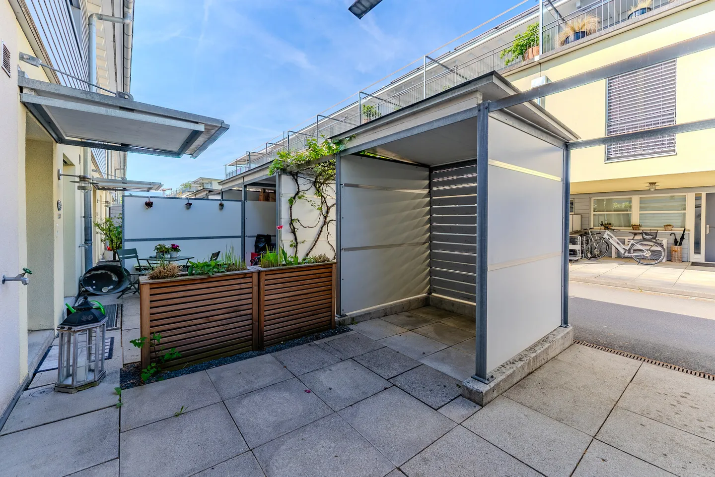Casa a schiera con vista lago in posizione privilegiata - Foto 11 di 13