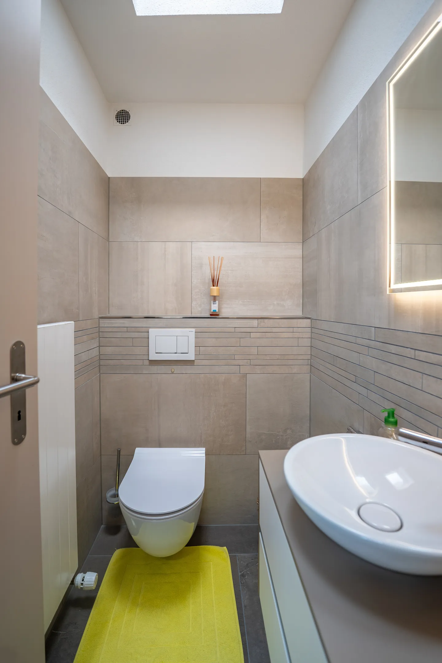 Renovierte 3.5-Zimmer-Attikawohnung in Rütihof - Photo 8 of 13