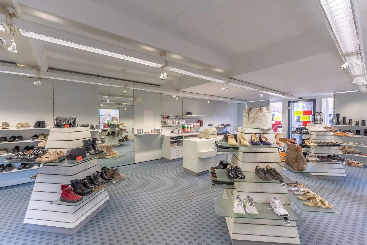 Commercial Space in the Heart of the Old Town - Photo 4 of 13