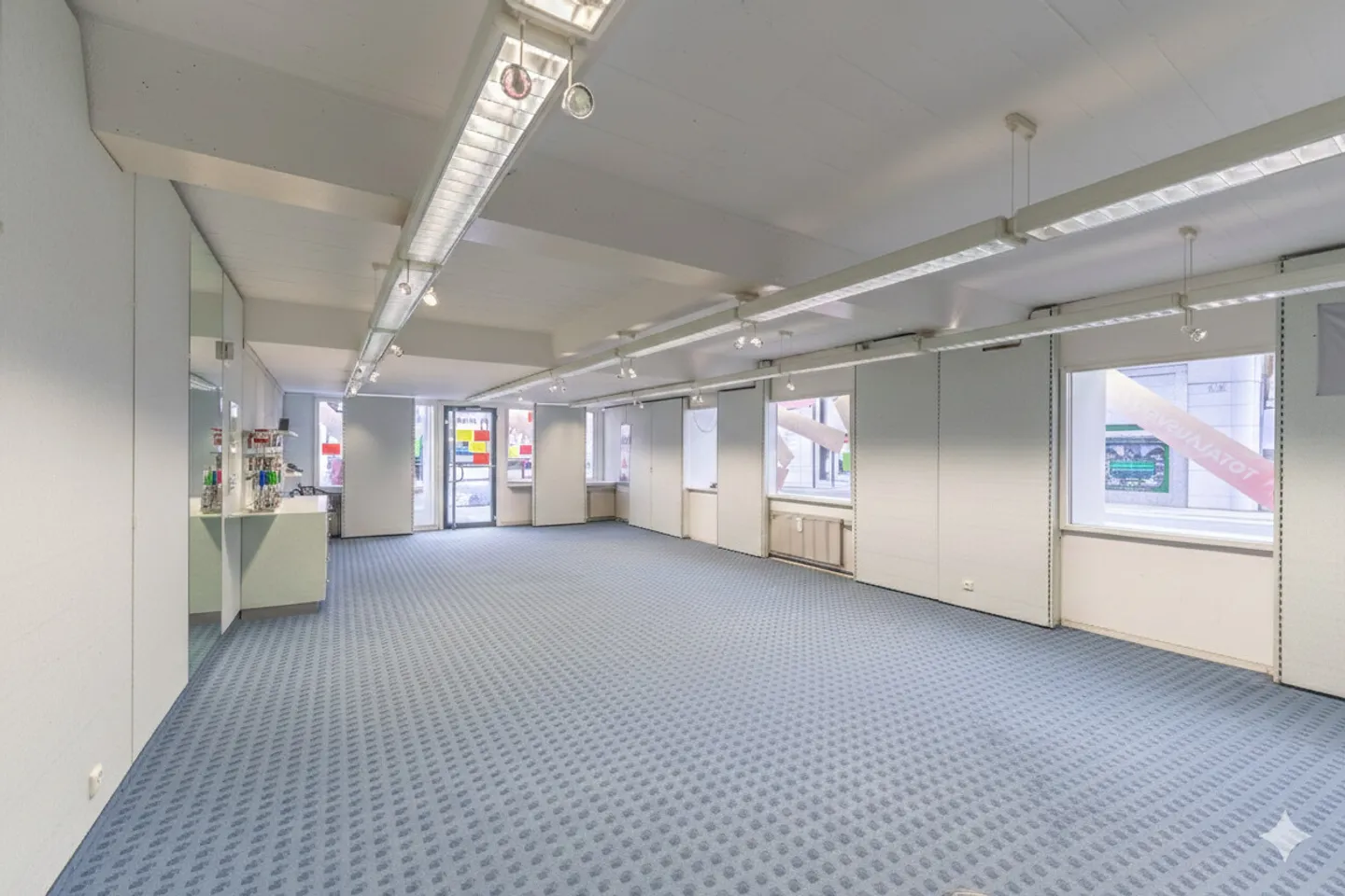 Commercial Space in the Heart of the Old Town - Photo 8 of 12