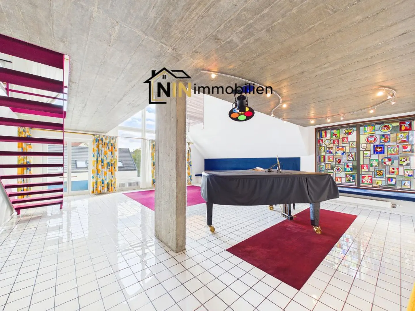 Viel Platz / Maisonette mit Galerie / Jurasicht - Photo 2 of 8