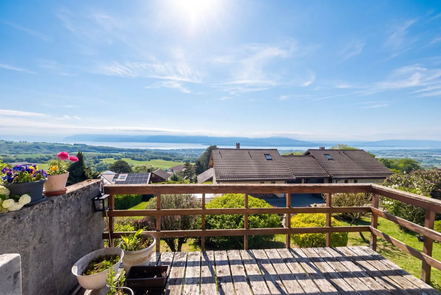 Reihenhaus zu verkaufen mit 4,5 Zimmern in Arzier-Le Muids - 131 m², Garten und unverbauter Aussicht - Foto 1 von 13