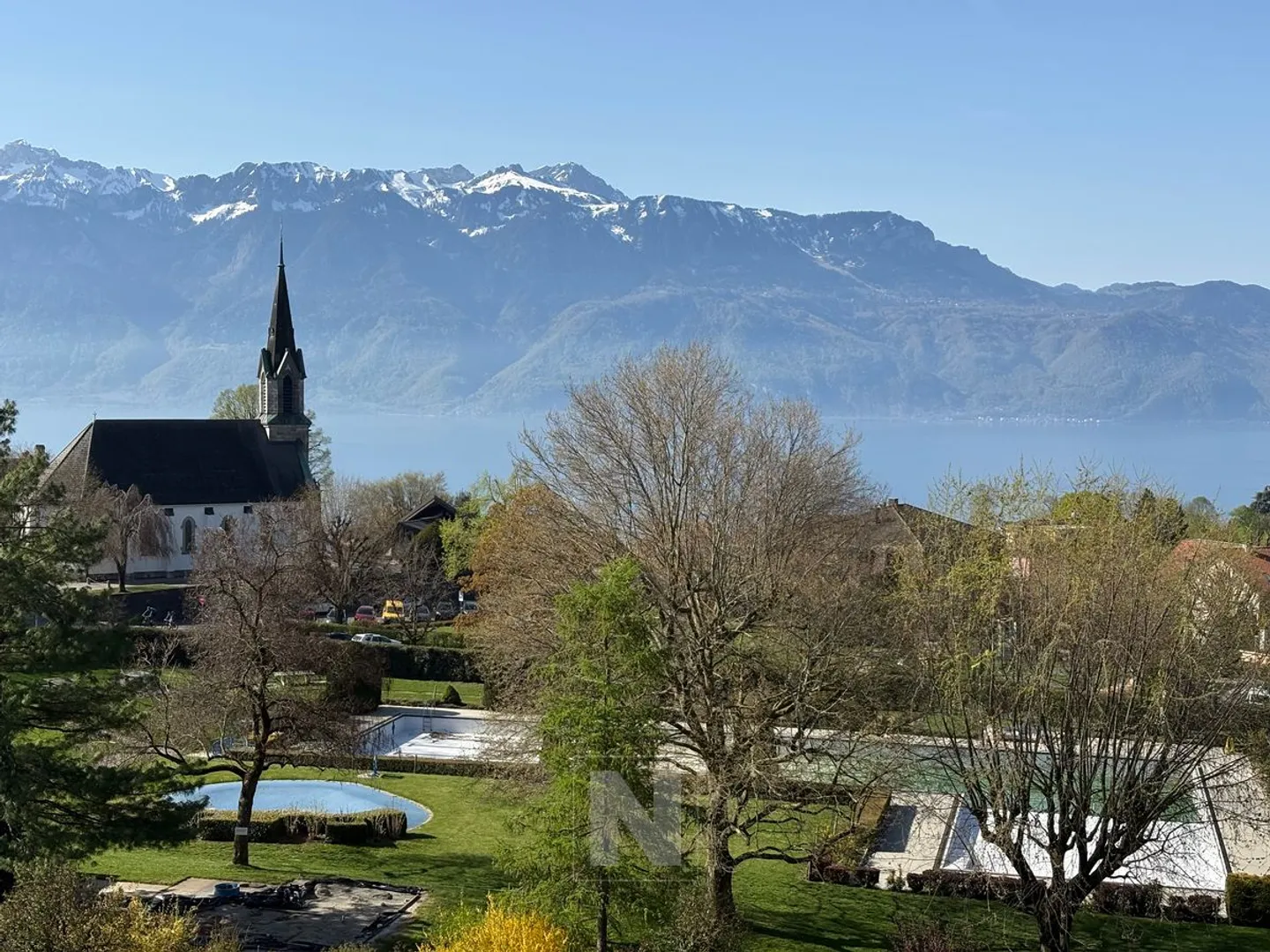 Magnificent 3.5 room apartment of approximately 90m2 recently renovated in Chexbres - Photo 1 of 13