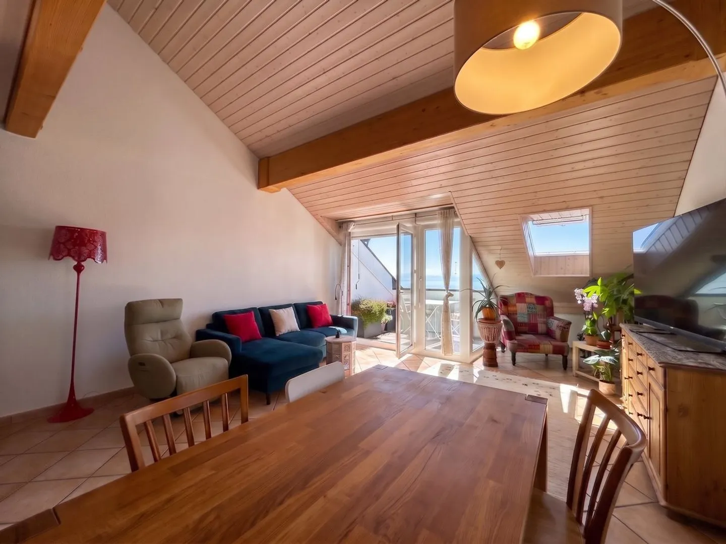 Bellissimo appartamento di 4,5 locali di 120m2 con box garage e soppalco - Foto 2 di 13