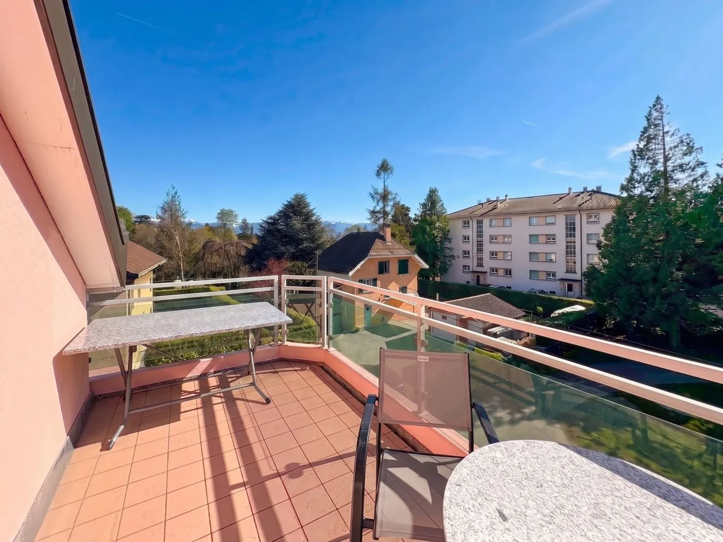 Appartamento di 4,5 locali in vendita a Morges - 124 m2, con camino e balcone! - Foto 3 di 13
