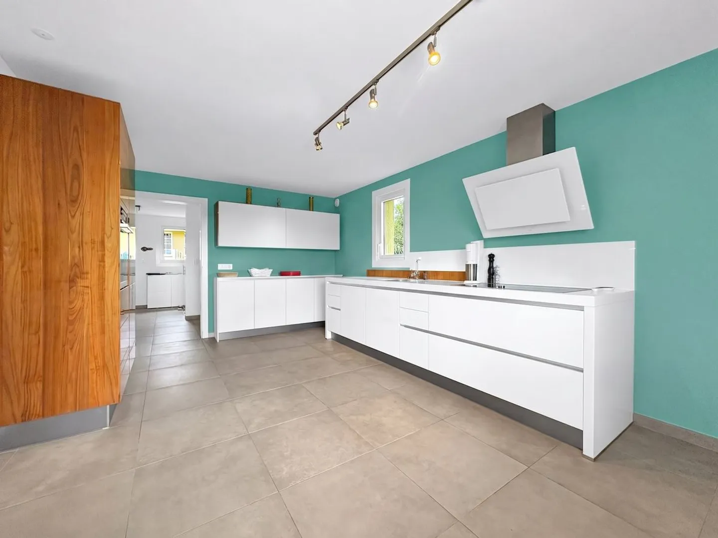 6.5-room detached house for sale in Valeyres-sous-Montagny - 170 m², swimming pool - Photo 4 of 13