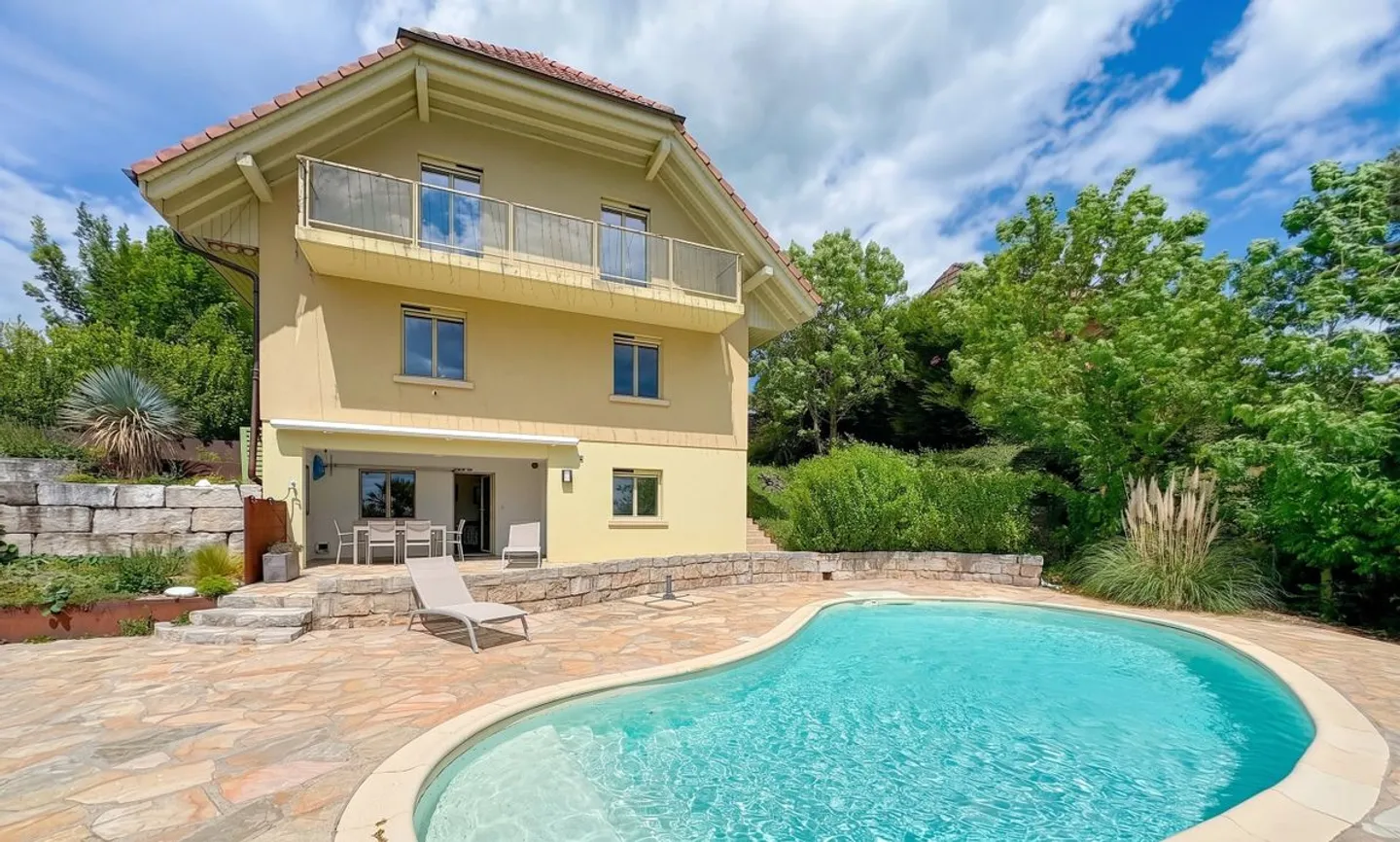 6.5-room detached house for sale in Valeyres-sous-Montagny - 170 m², swimming pool - Photo 2 of 13