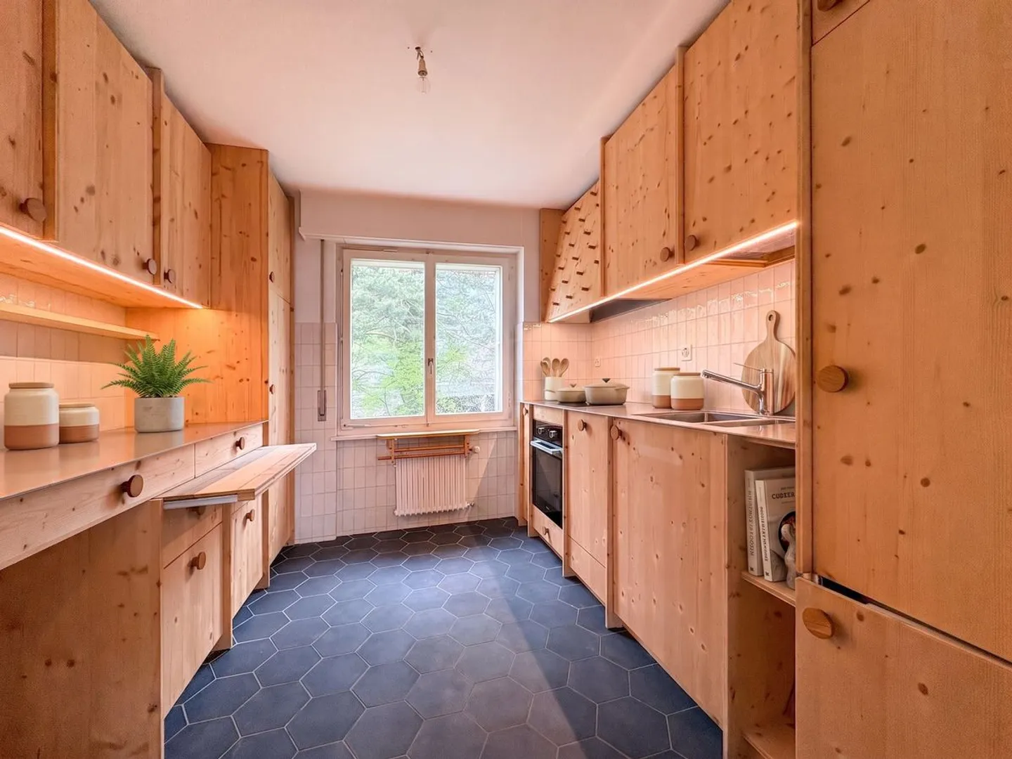 Magnificent 3.5 room apartment of about 90m2 recently renovated in Chexbres - Photo 9 of 13