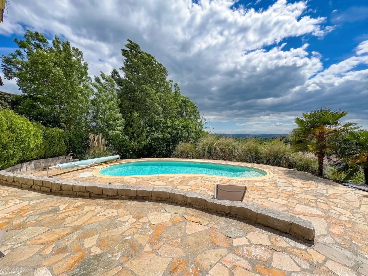 6.5-room detached house for sale in Valeyres-sous-Montagny - 170 m², swimming pool - Photo 1 of 13