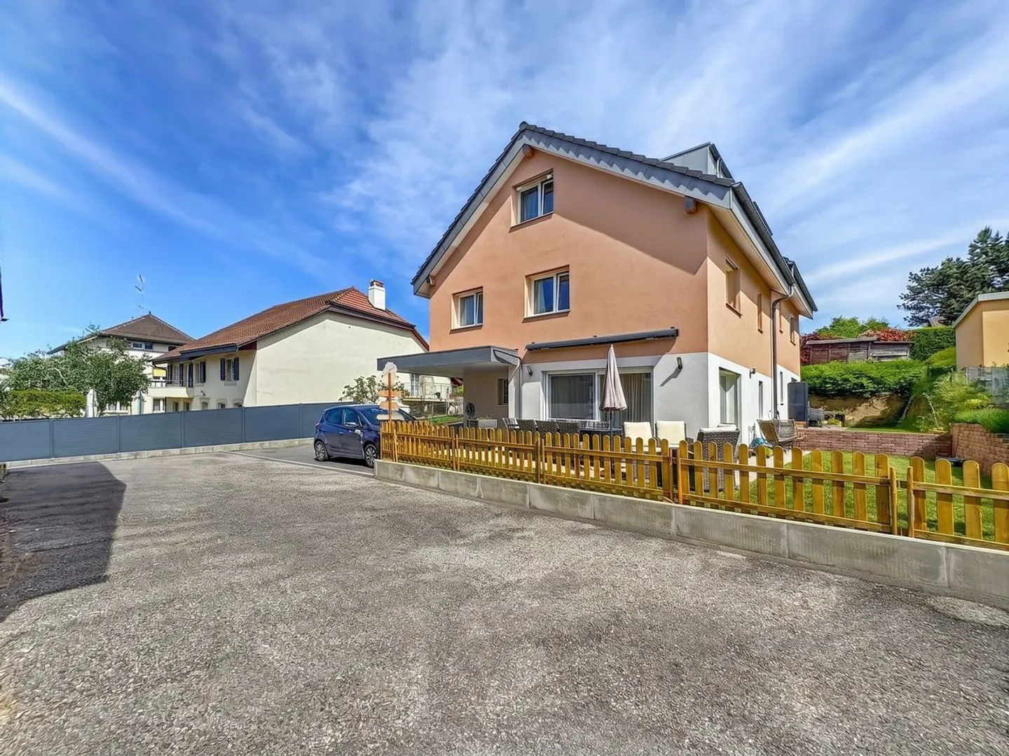 5.5-room villa for sale in Epautheyres - 155 m2, with garden - Photo 2 of 13