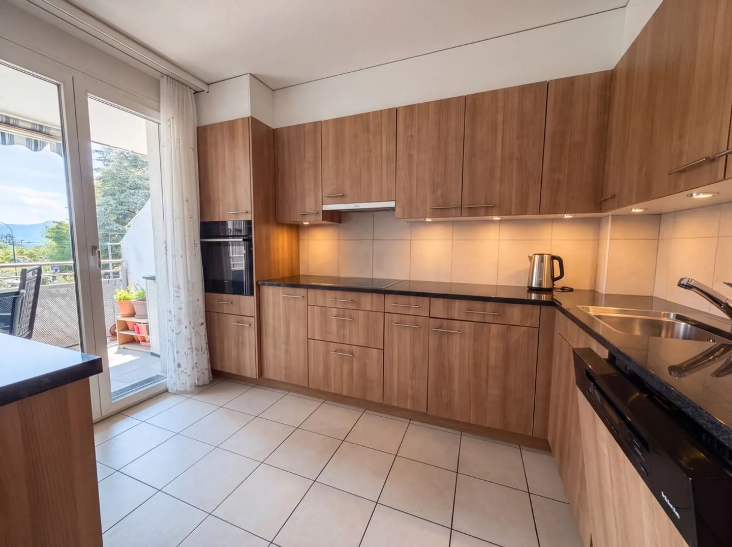 Appartement à vendre à Lausanne - 3 pièces de 75 m² avec grand balcon et place de parking intérieure - Foto 3 di 13