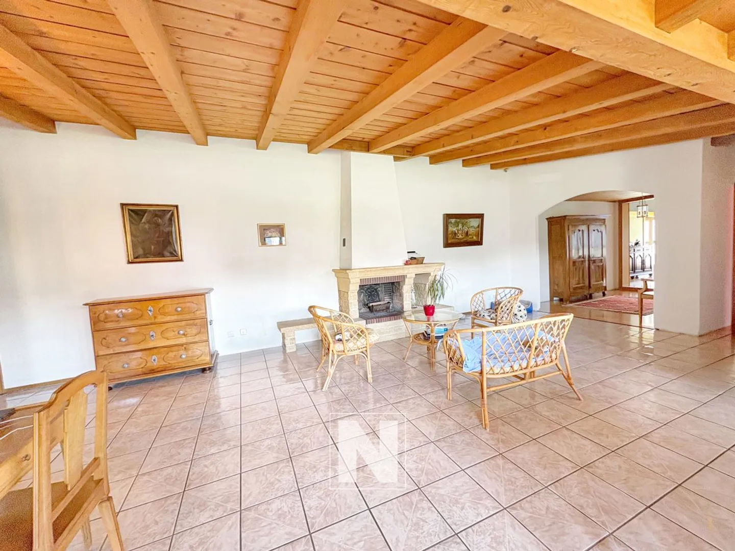 Gemischtes Eigentum - 150m2 Wohnung und große Werkstatt - Foto 3 von 13