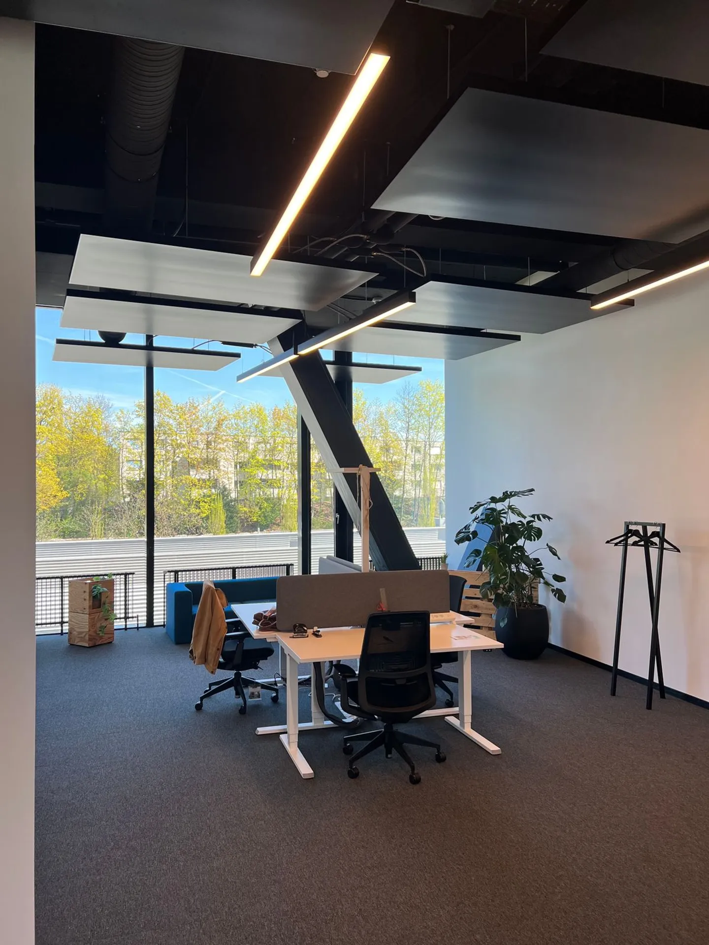 Luxurious Office in Zurich - Photo 1 of 2