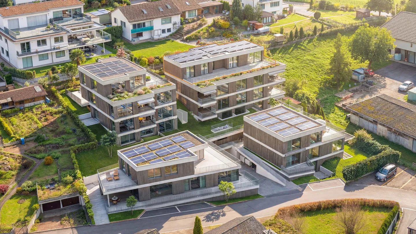 Attico con terrazza di 75 m² - vivere moderno e sostenibile a Zufikon - Foto 2 di 5