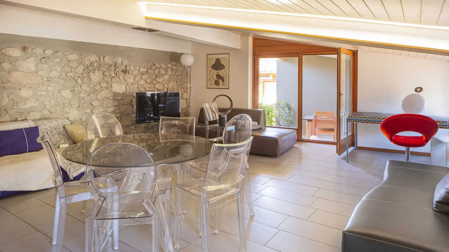 Duplex mit Tessiner Charme | 3-Zimmer-Maisonette mit Terrasse - Foto 2 von 6