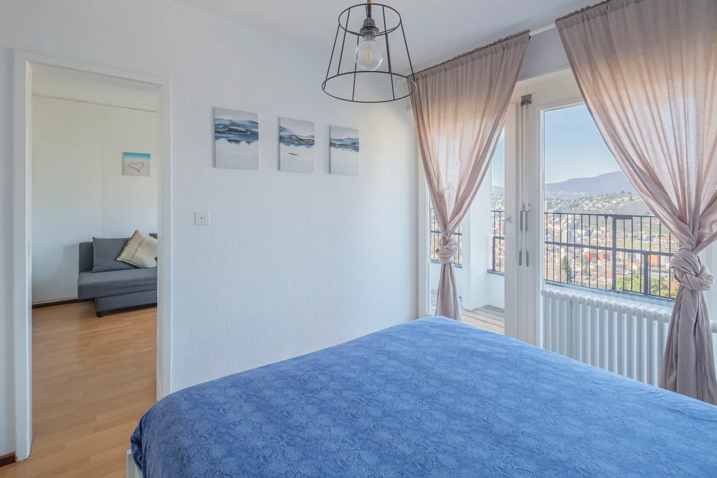 Mediterraner Charme trifft atemberaubende Aussicht - Foto 4 von 5