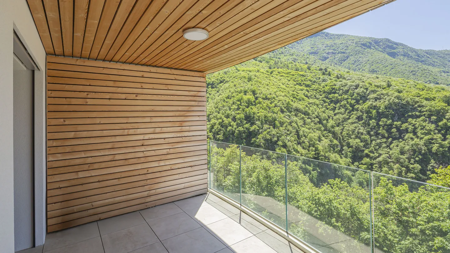 Appartement moderne de 2,5 pièces avec grand balcon - Photo 2 sur 5