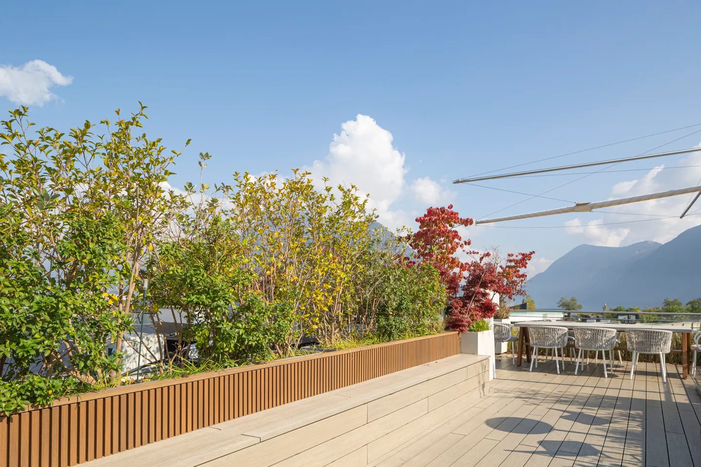 Modern penthouse with panoramic view - Photo 2 of 4