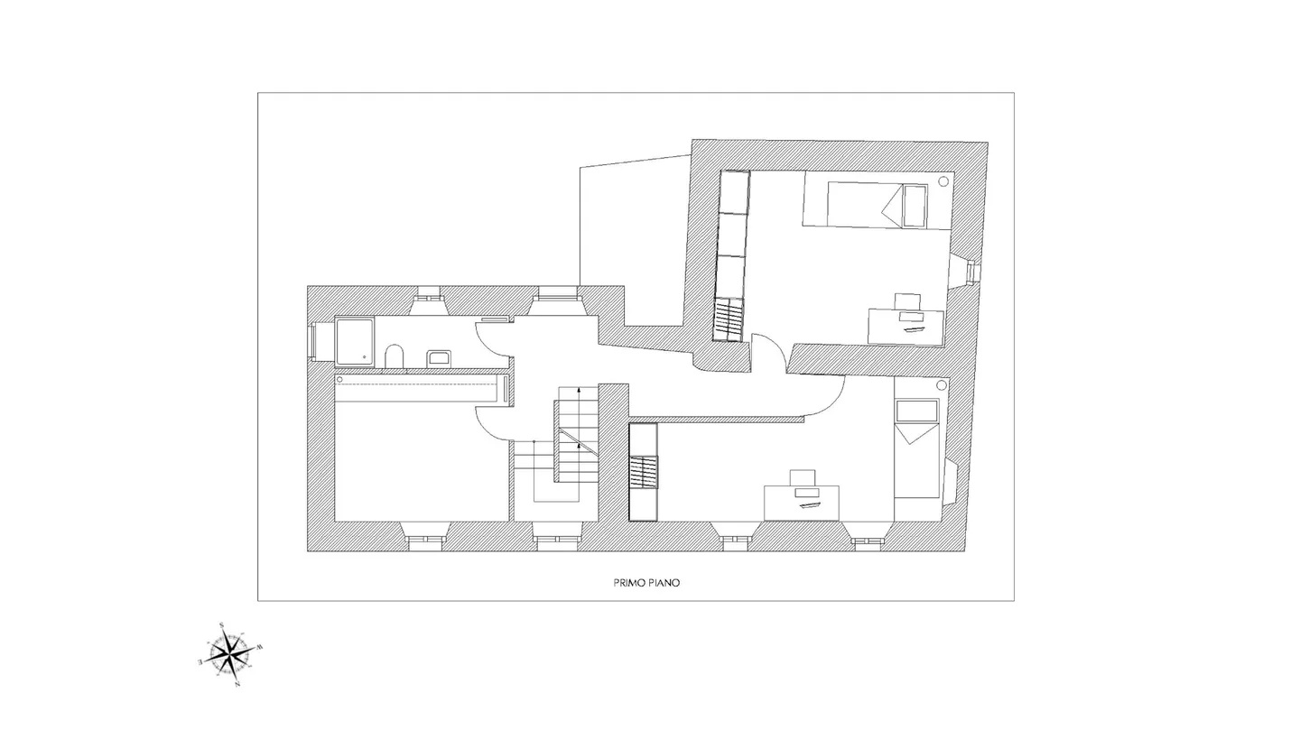 Manor house with large spaces - Photo 8 of 9