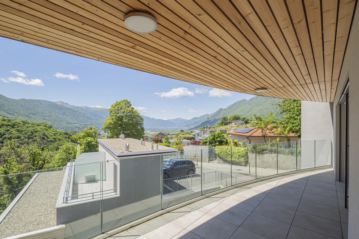 LIVING WITH A VIEW IN PIANEZZO - Photo 4 of 4