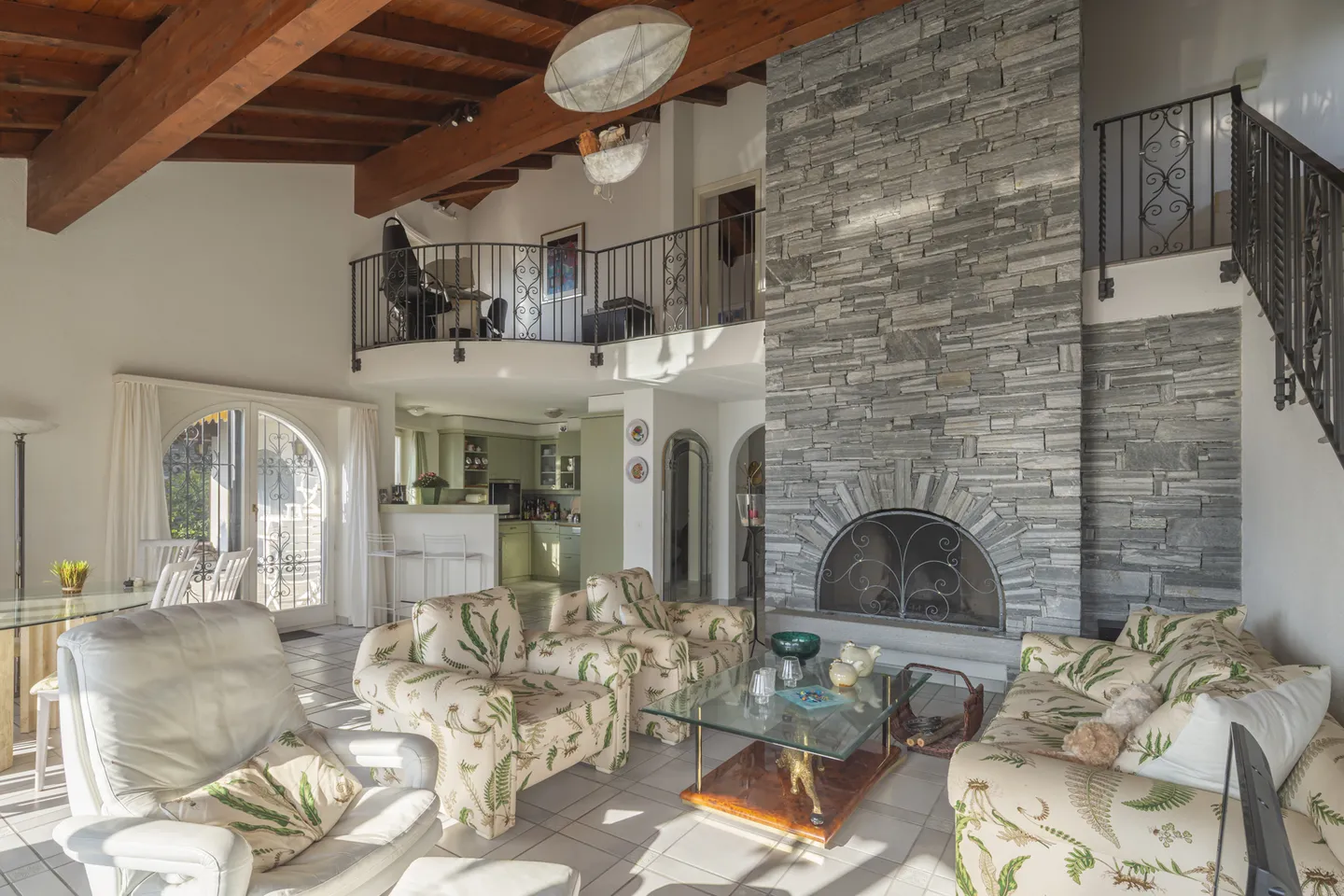 FERIENHAUS MIT SEESICHT UND INDOOR-POOL - Foto 2 von 5